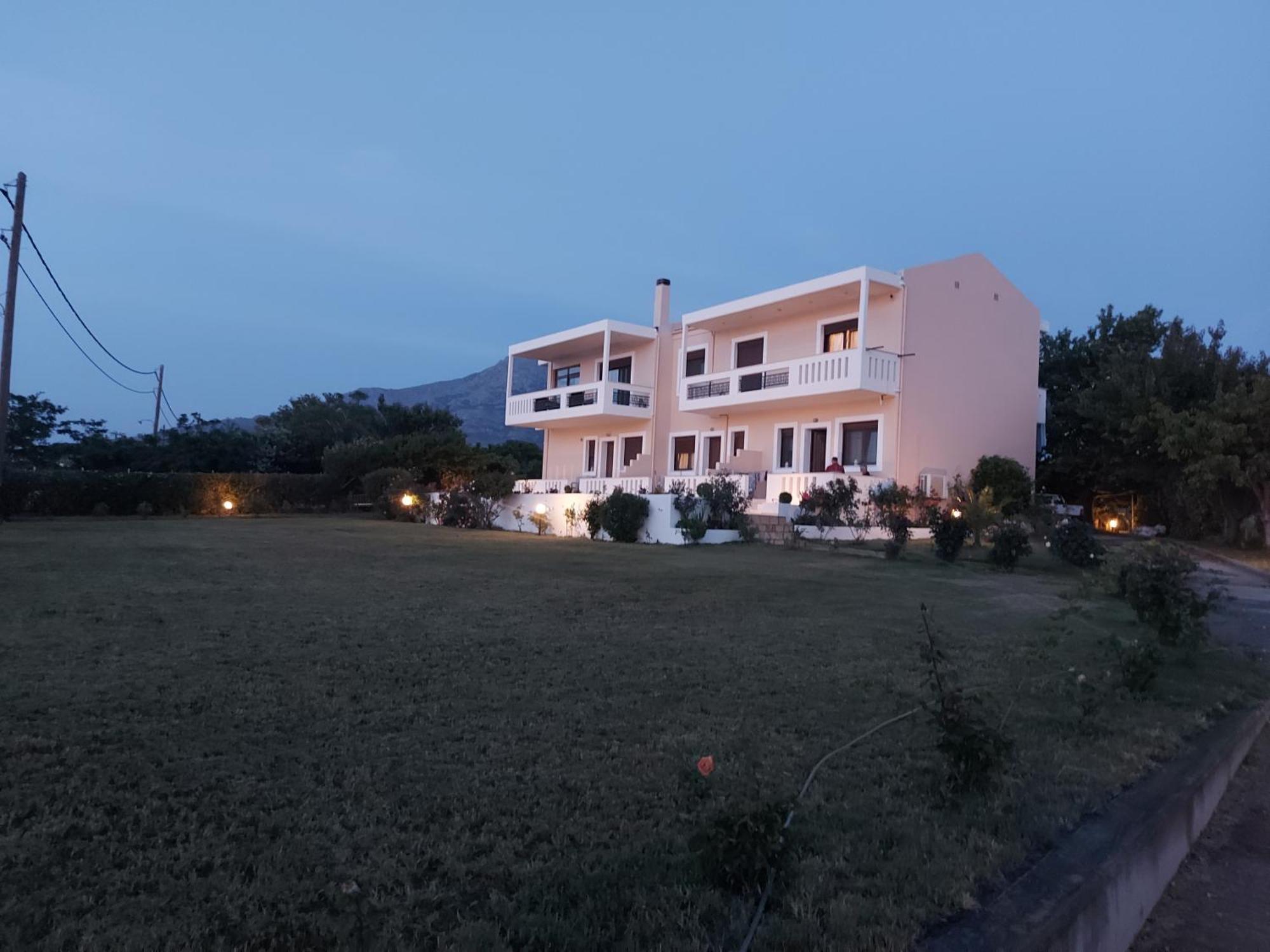 Aktaion Apartments Samothráki エクステリア 写真