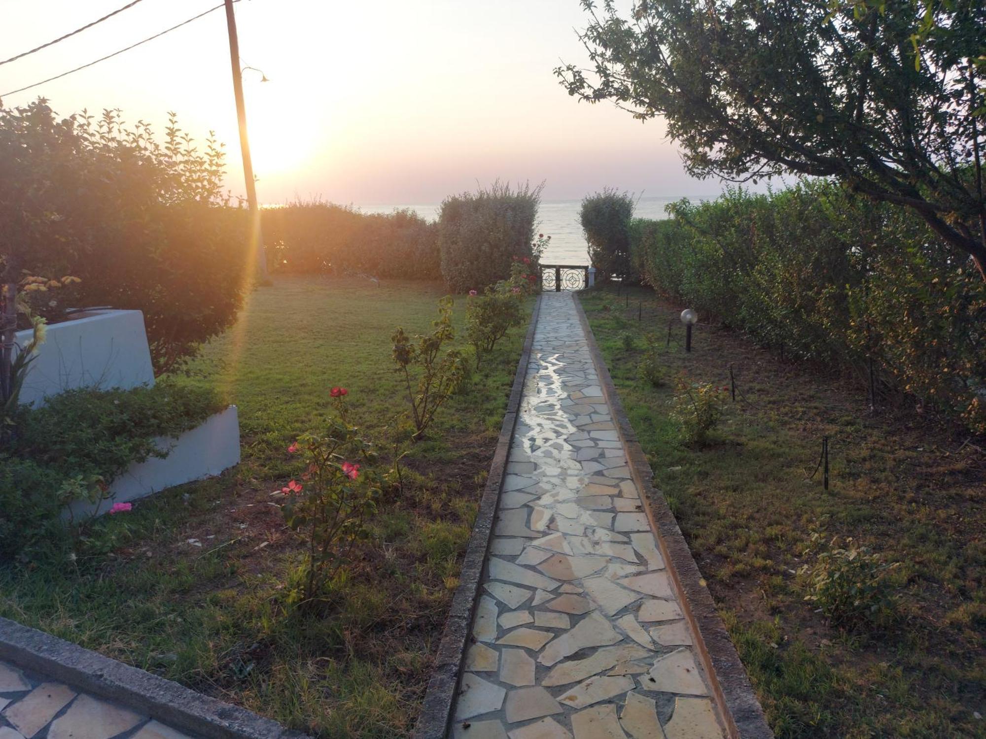 Aktaion Apartments Samothráki エクステリア 写真
